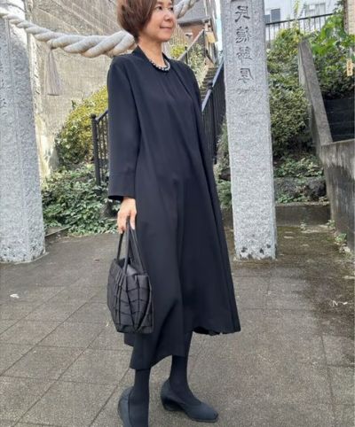 新品　ピアッチェーレ　ワンピース　グレー　M イシカワラボ 新品 ピアッチェーレ ワンピース グレー M イシカワラボ 新品